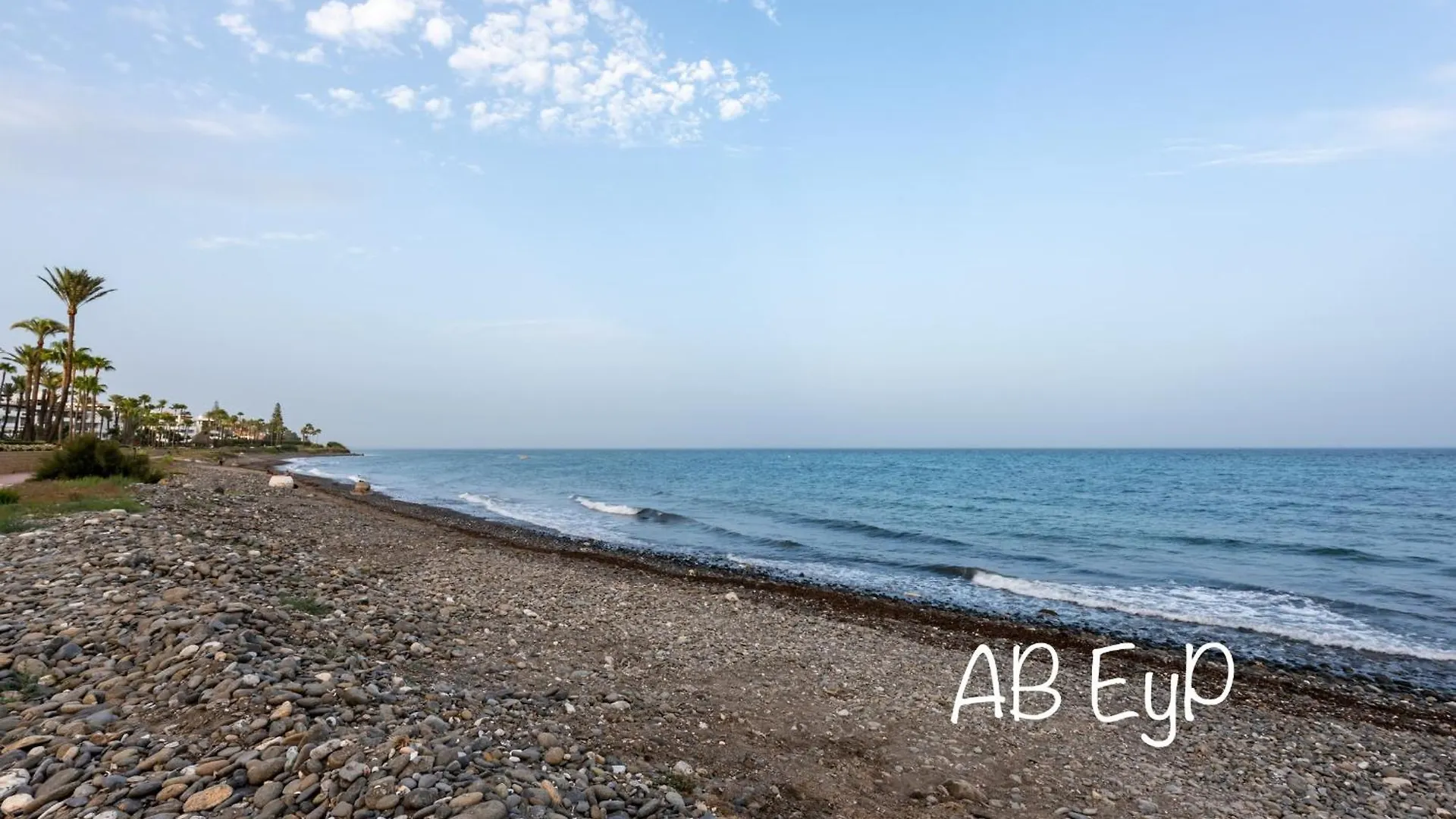 Alcazaba Beach Apartment Estepona