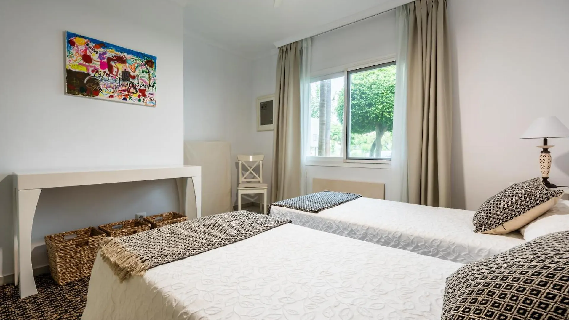Alcazaba Beach Apartment Estepona