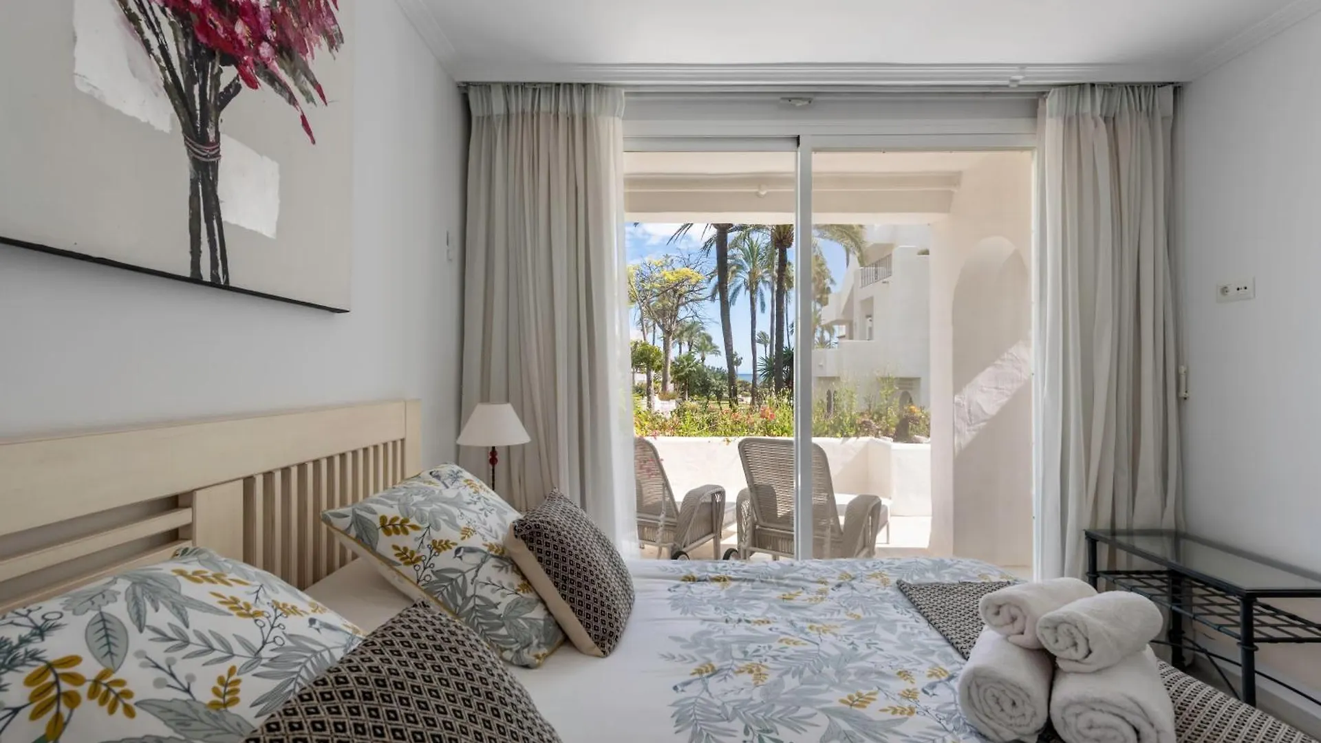 Alcazaba Beach Apartment Estepona