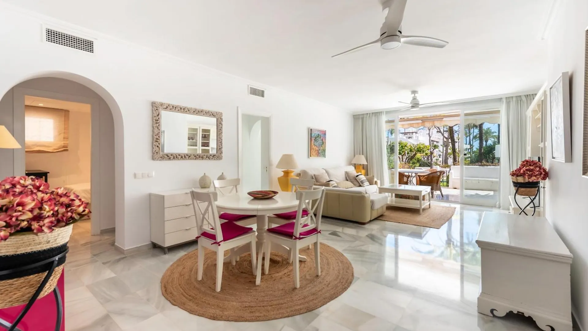 Alcazaba Beach Apartment Estepona 0*,  Spain